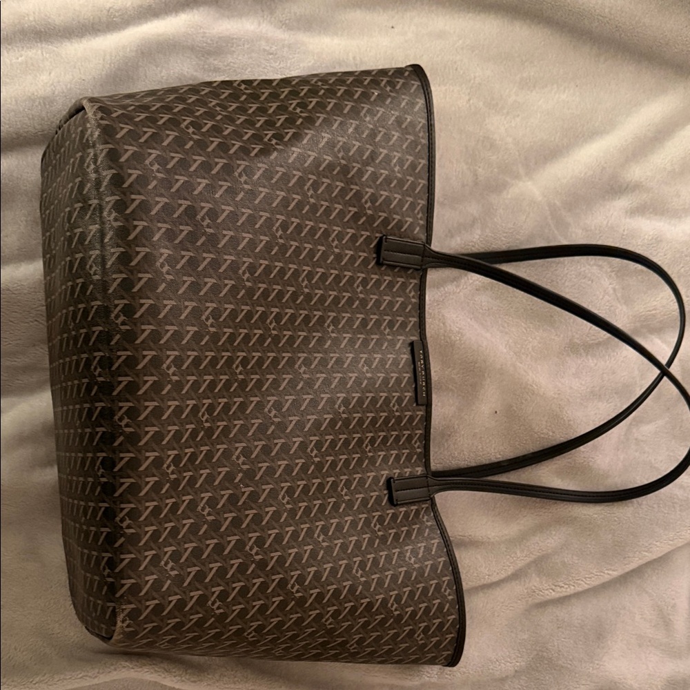Tory Burch Ever Ready Black Tote